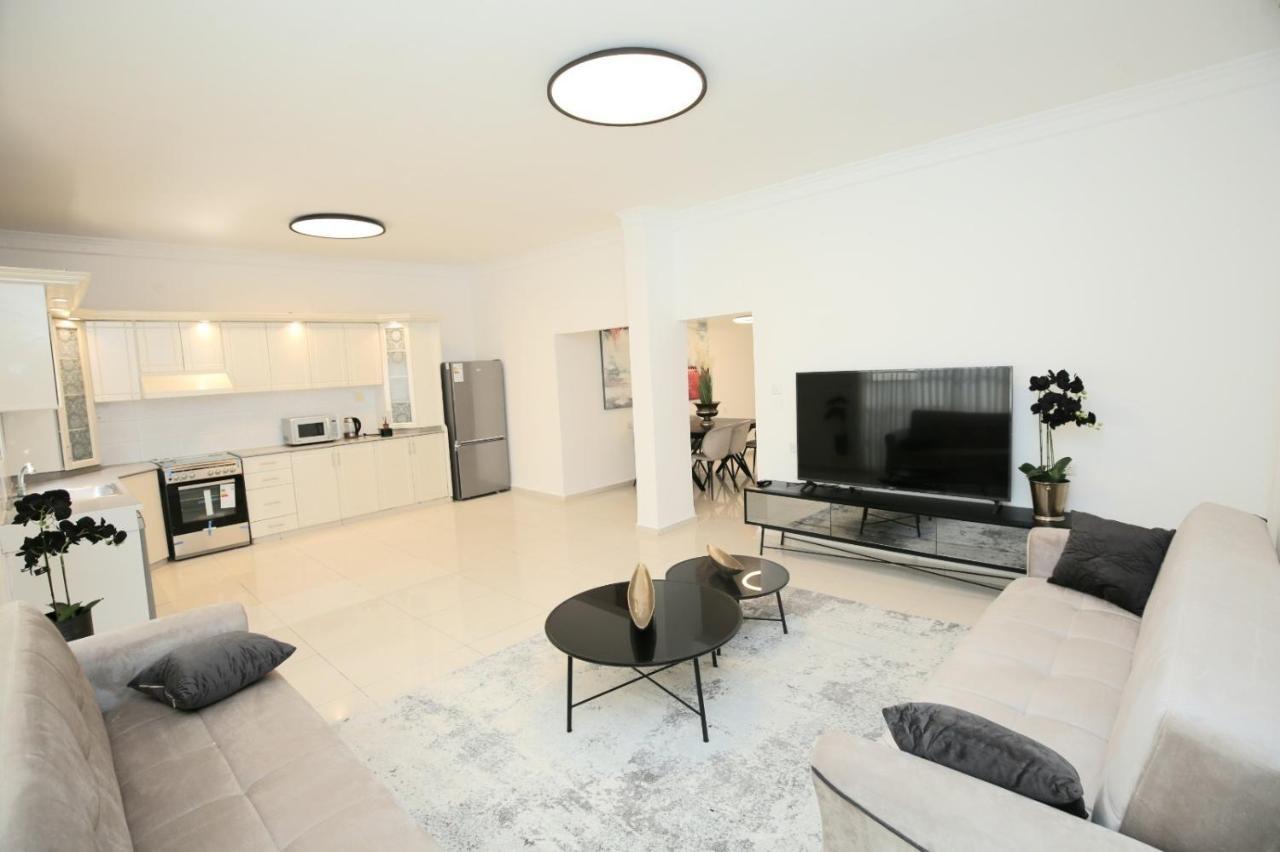 City Center Luxury Apartment In Netanya Extérieur photo